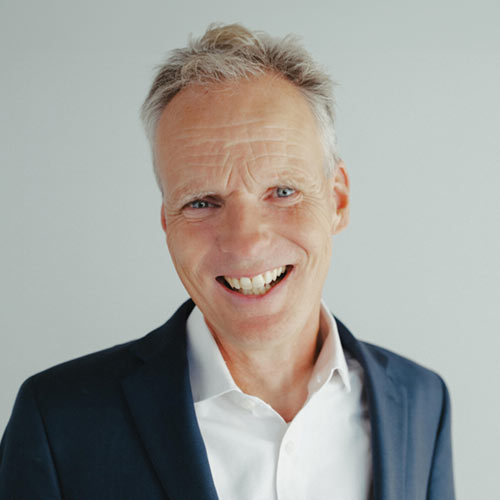 Dr. Lars Röh